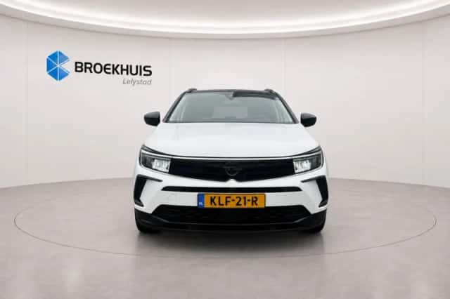 Opel Grandland (2024) thumbnail 5