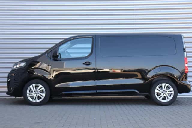 Opel Vivaro (2024) thumbnail 2