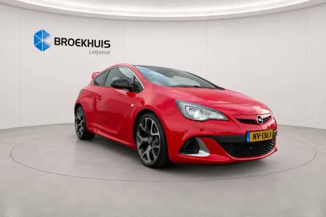 Opel Astra GTC (2017) thumbnail 1