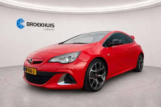 Opel Astra GTC (2017) thumbnail 4