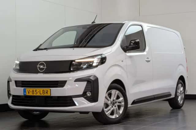 Opel Vivaro (2024) thumbnail 1