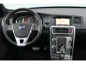 Volvo V60 (2018) thumbnail 17