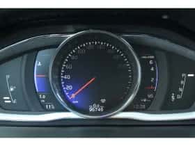 Volvo V60 (2018) thumbnail 18