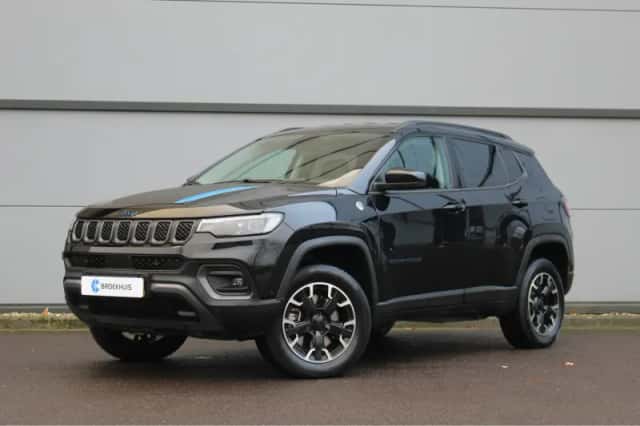 Jeep Compass (2024) thumbnail 1