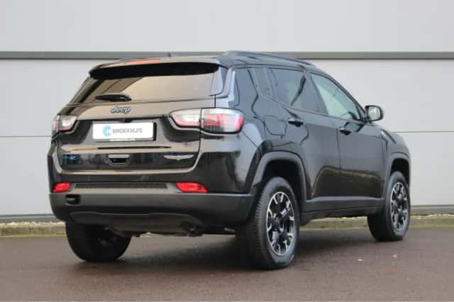 Jeep Compass (2024) thumbnail 2