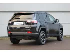 Jeep Compass (2024) thumbnail 2