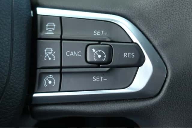 Jeep Compass (2024) thumbnail 32