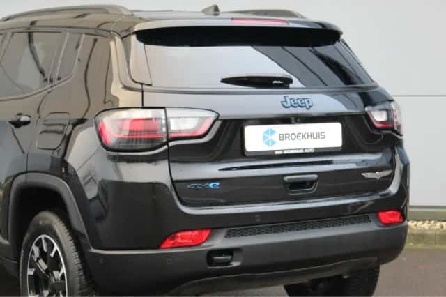 Jeep Compass (2024) thumbnail 9