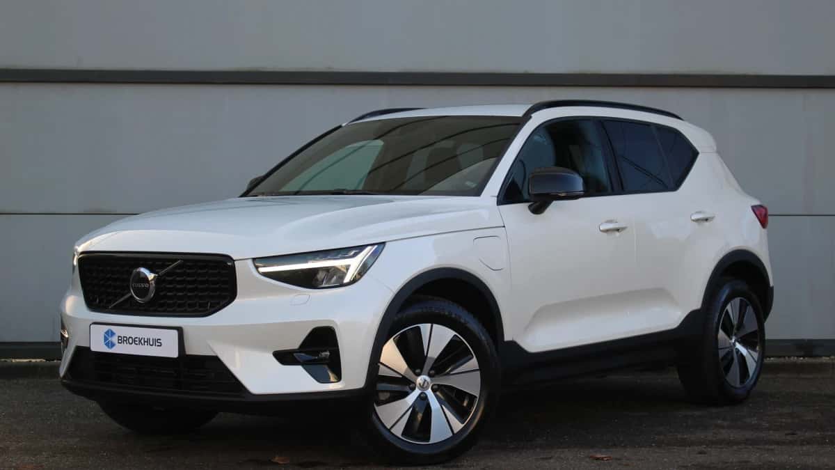Volvo XC40 (2022) — foto 1