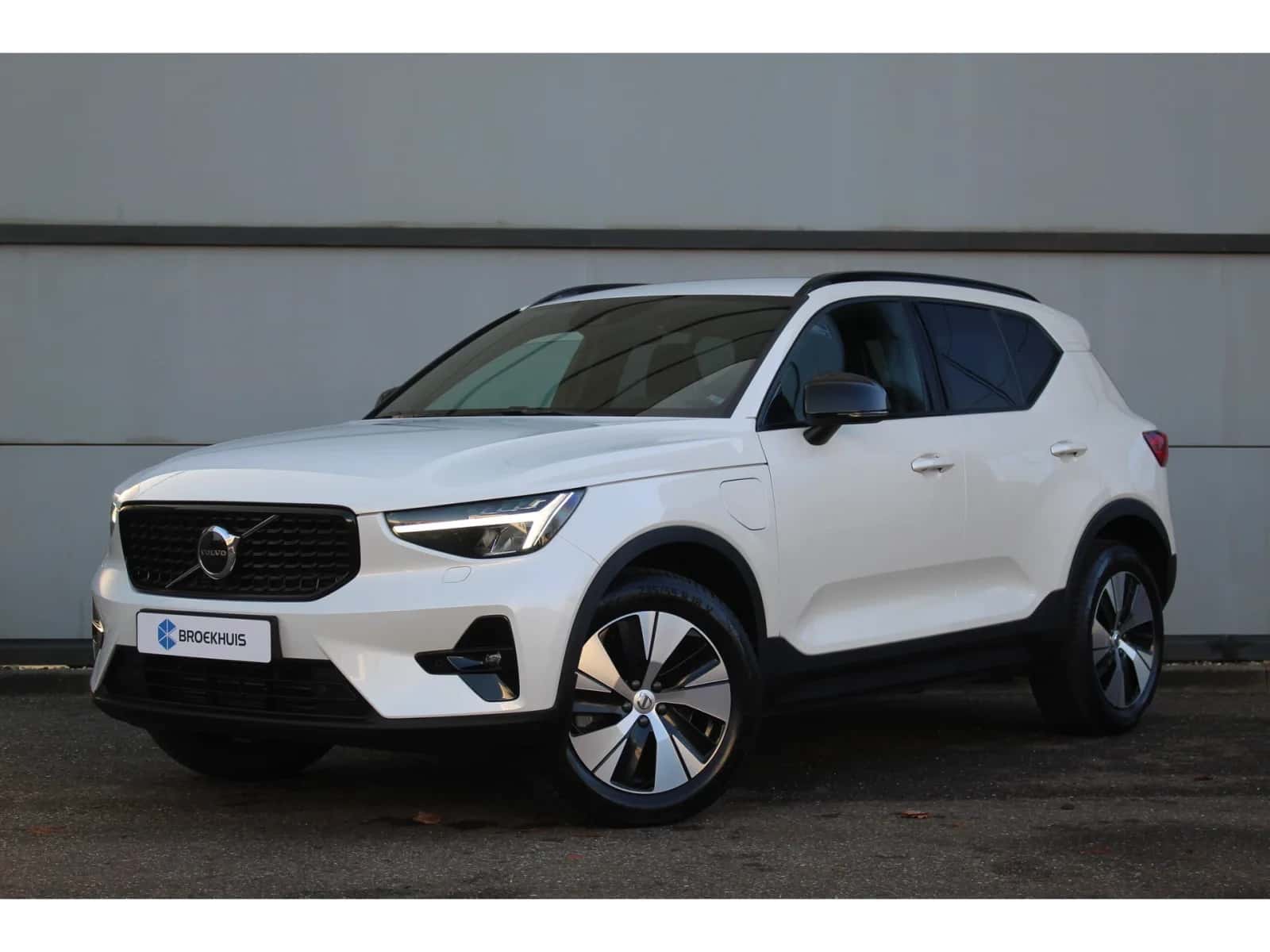 Volvo XC40 (2022) — foto 1