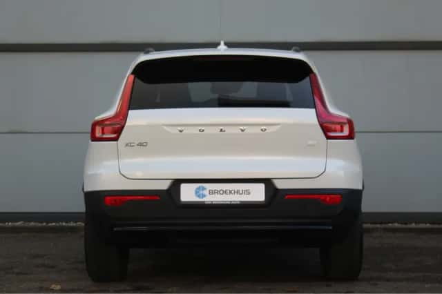 Volvo XC40 (2022) thumbnail 11