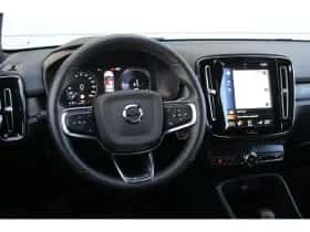 Volvo XC40 (2022) thumbnail 3