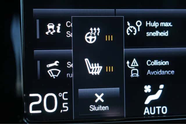 Volvo XC40 (2022) thumbnail 24
