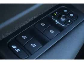Volvo XC40 (2022) thumbnail 38