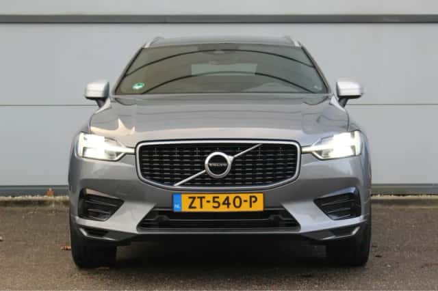 Volvo XC60 (2019) thumbnail 2