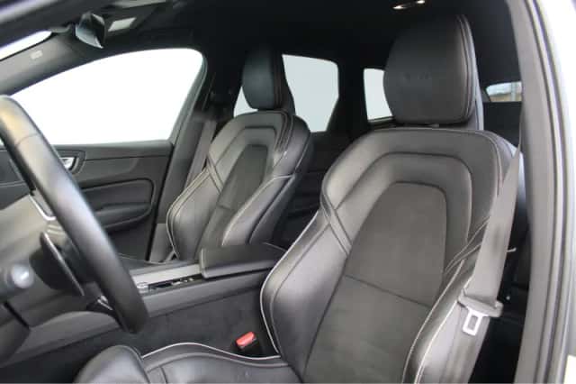 Volvo XC60 (2019) thumbnail 31