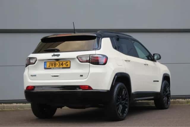 Jeep Compass (2023) thumbnail 2