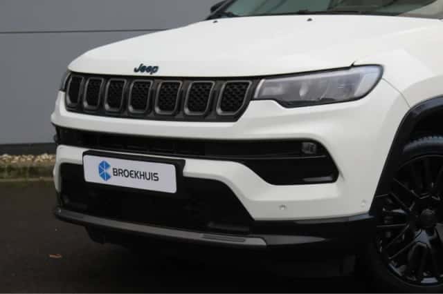 Jeep Compass (2023) thumbnail 13