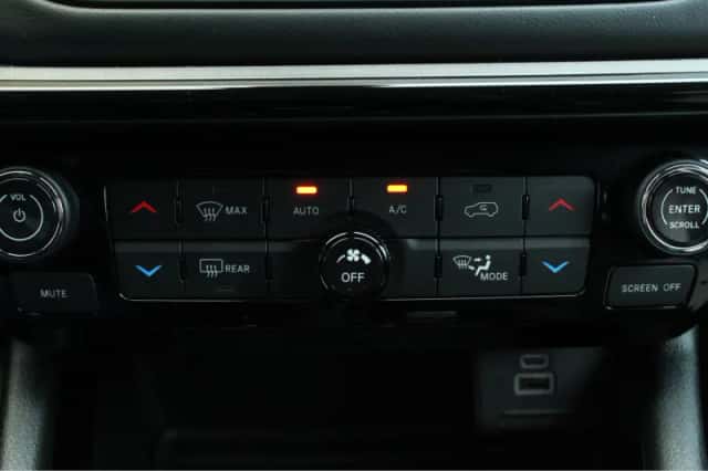 Jeep Compass (2023) thumbnail 32