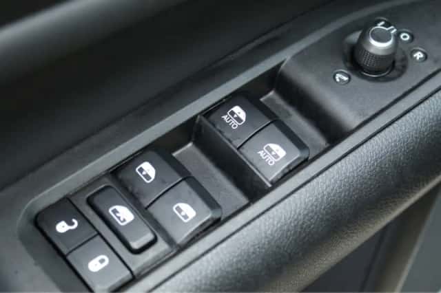 Jeep Compass (2023) thumbnail 36