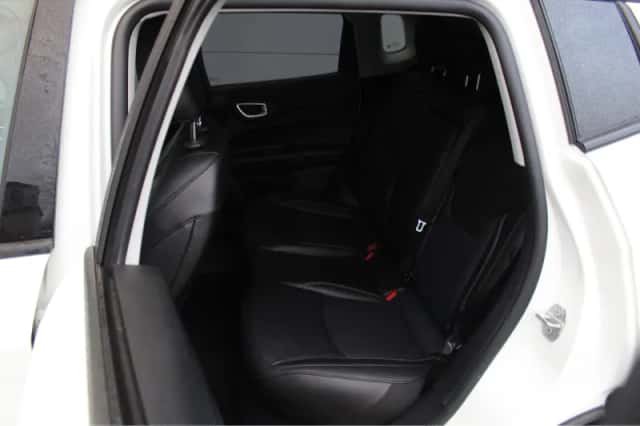 Jeep Compass (2023) thumbnail 6