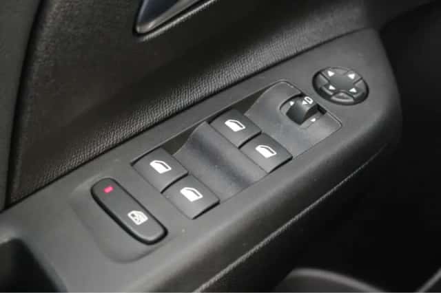 Opel Corsa (2025) thumbnail 9