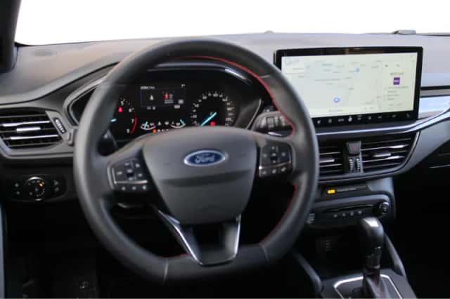 Ford Focus (2025) thumbnail 3