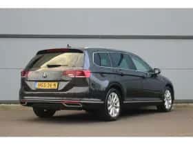 Volkswagen Passat (2022) thumbnail 2