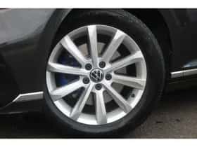Volkswagen Passat (2022) thumbnail 13