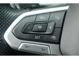 Volkswagen Passat (2022) thumbnail 23