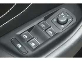 Volkswagen Passat (2022) thumbnail 41