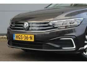Volkswagen Passat (2022) thumbnail 44