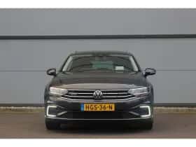 Volkswagen Passat (2022) thumbnail 10