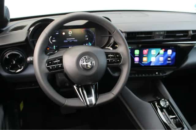 Alfa Romeo Junior (2025) thumbnail 3
