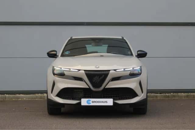 Alfa Romeo Junior (2025) thumbnail 8