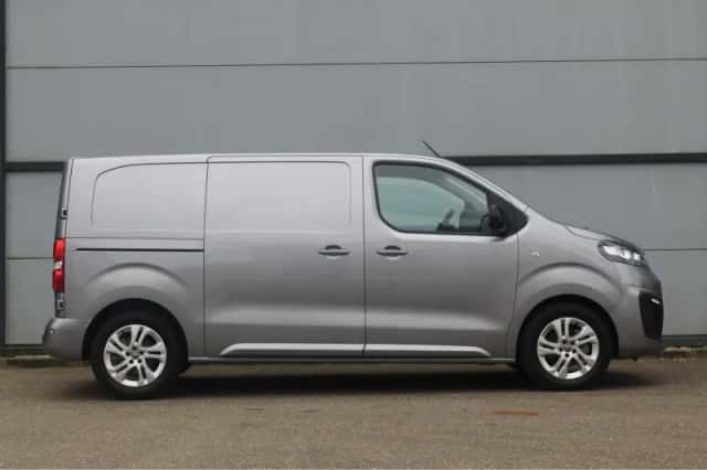 Opel Vivaro (2024) thumbnail 11