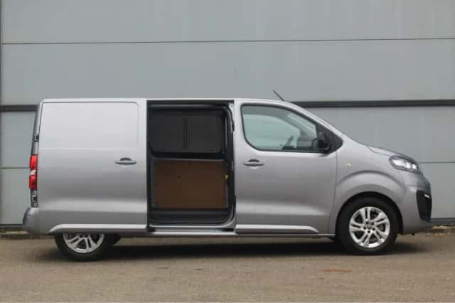 Opel Vivaro (2024) thumbnail 12