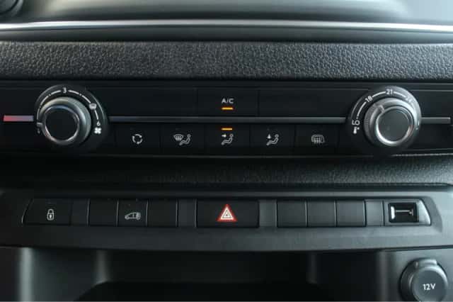 Opel Vivaro (2024) thumbnail 35