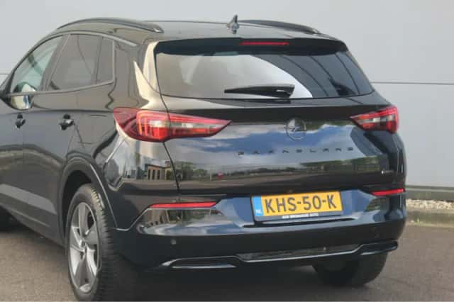 Opel Grandland (2023) thumbnail 3