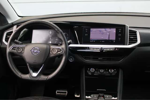 Opel Grandland (2023) thumbnail 22