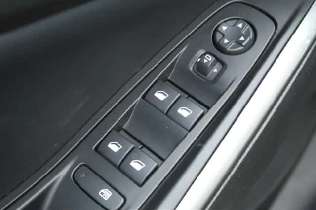 Opel Grandland (2023) thumbnail 25