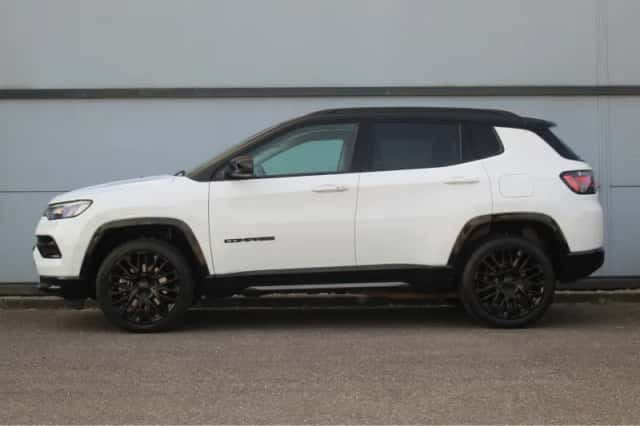 Jeep Compass (2023) thumbnail 2