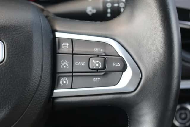 Jeep Compass (2023) thumbnail 8