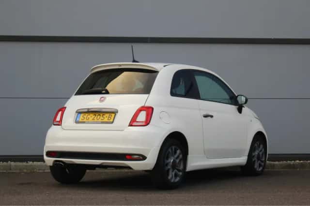 Fiat 500 (2018) thumbnail 2