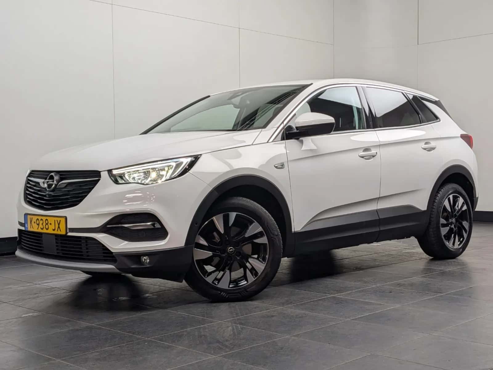 Opel Grandland X (2021) — foto 1