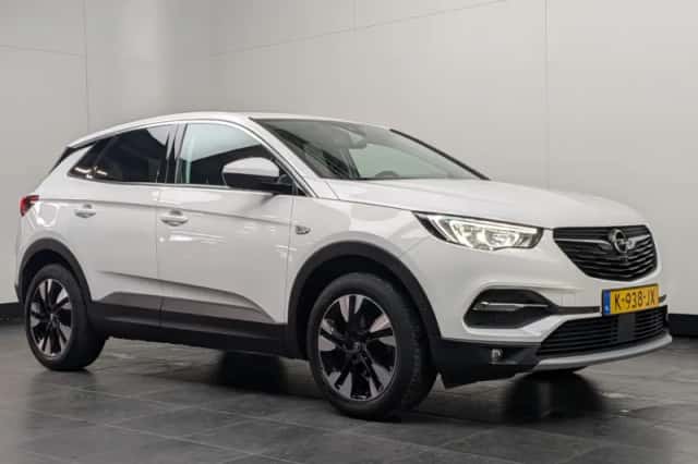 Opel Grandland X (2021) thumbnail 2
