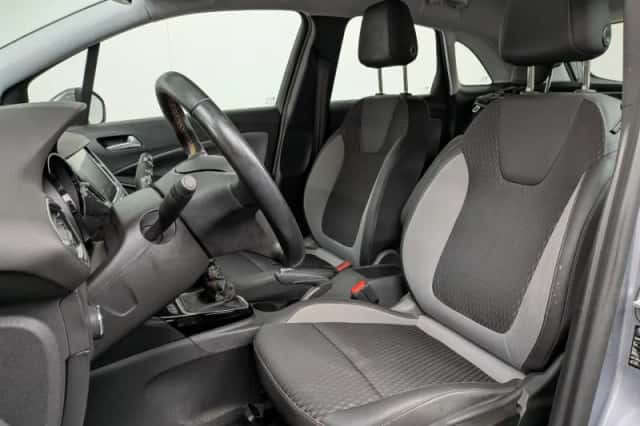 Opel Crossland X (2020) thumbnail 9