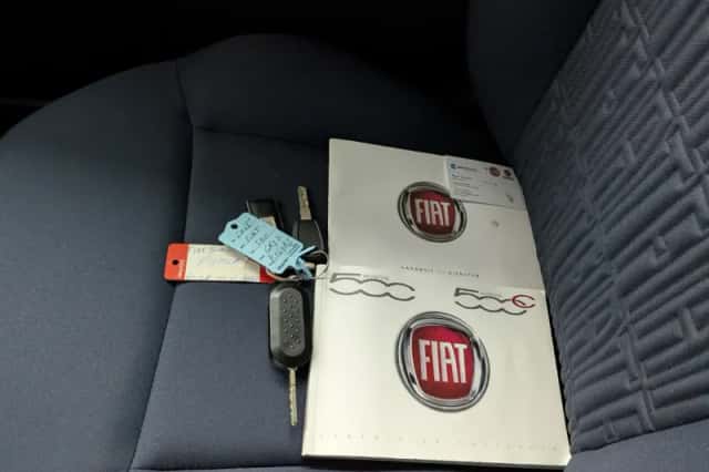 Fiat 500 (2022) thumbnail 3