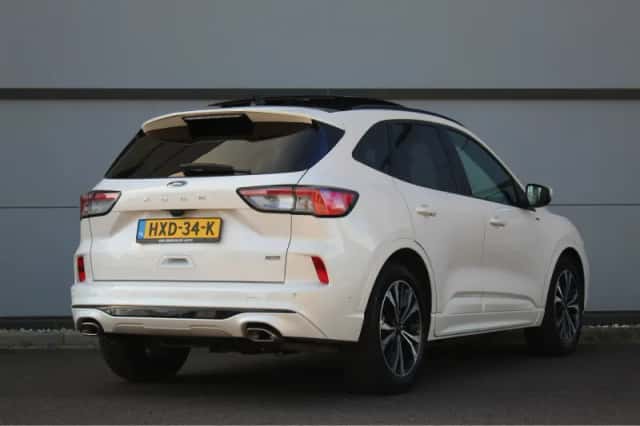 Ford Kuga (2020) thumbnail 2