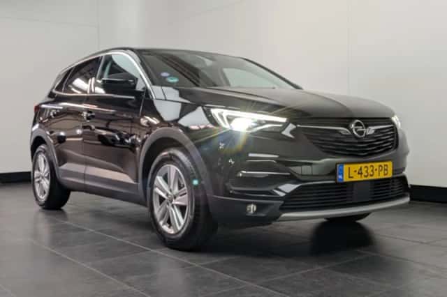 Opel Grandland X (2021) thumbnail 3